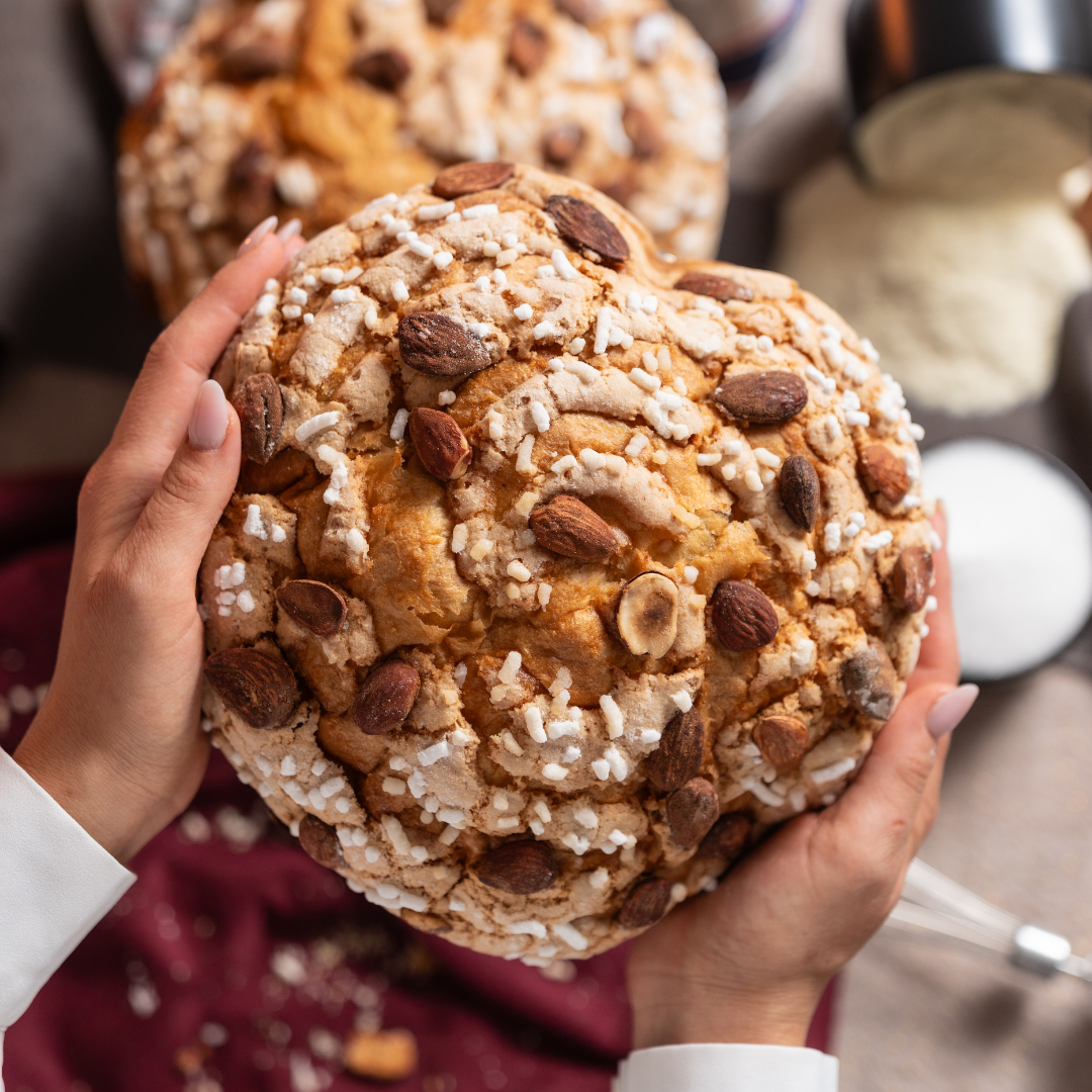 Panettone con Canditi e Uvetta