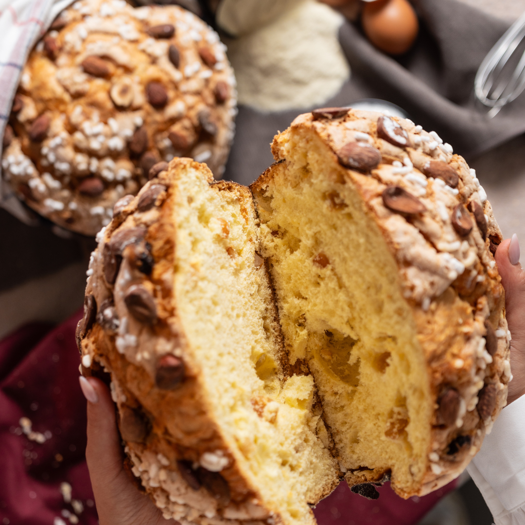 Panettone con Canditi e Uvetta