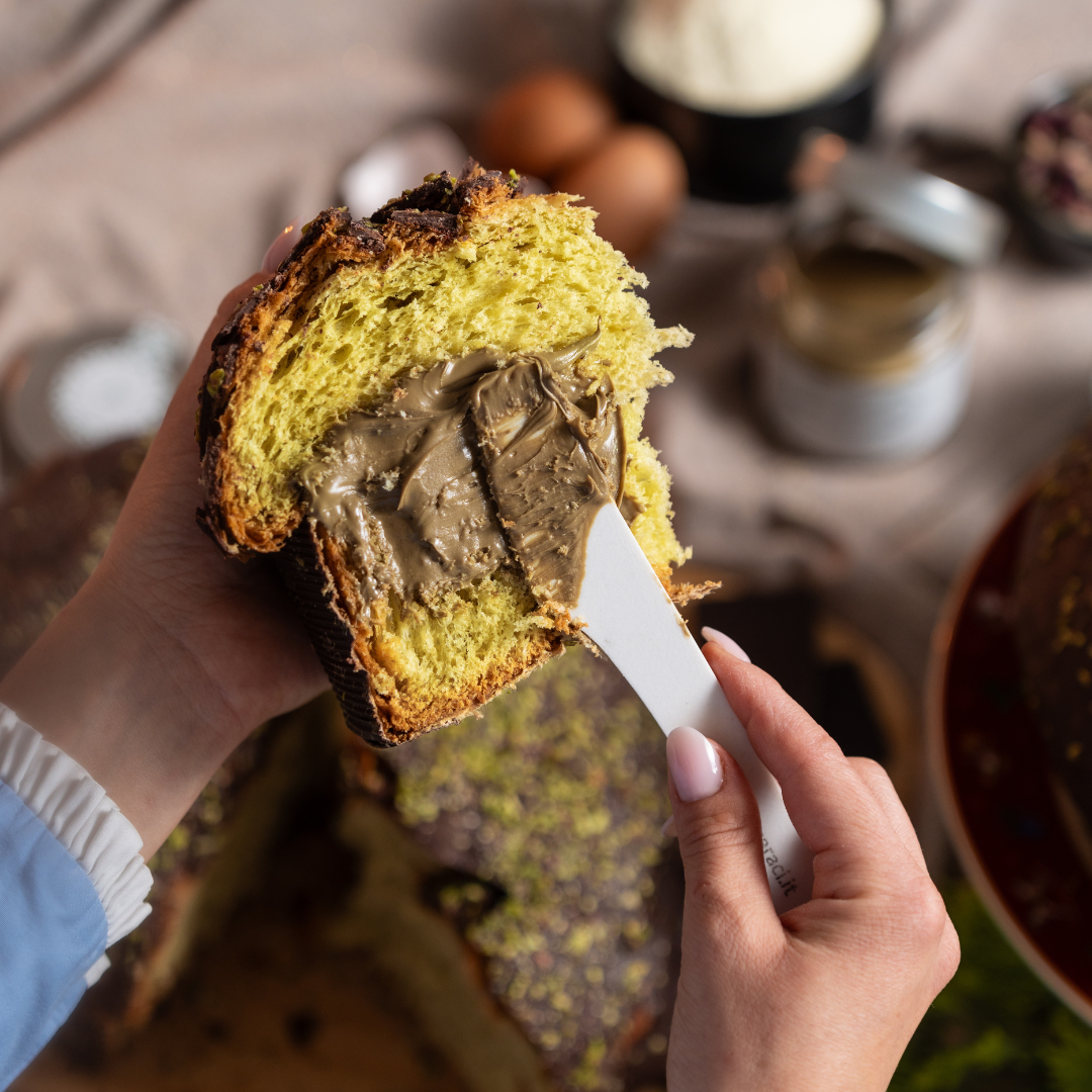 IL FONDENTE - Panettone artigianale al pistacchio di Bronte DOP e Cioccolato fondente + Crema al Pistacchio di Bronte DOP